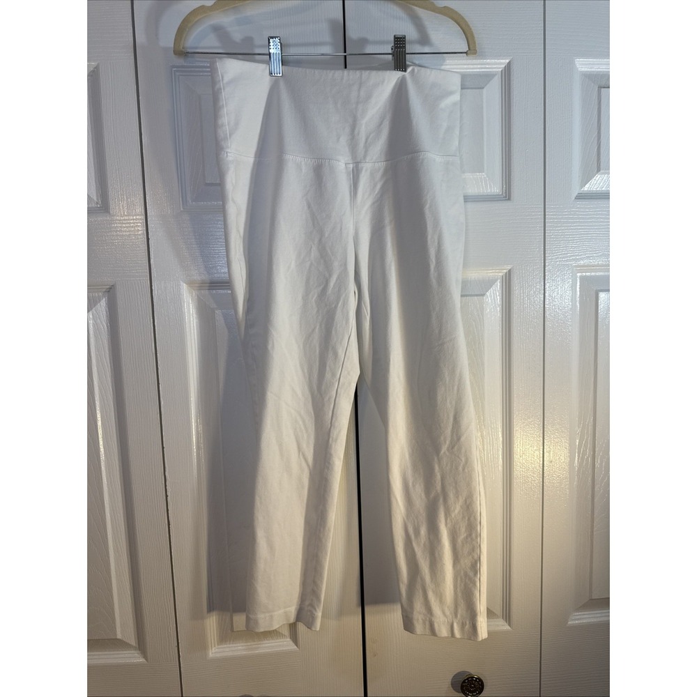 Chico's Women Capri Pants Straight Pull‎ On Solid White Size 1 Zenergy